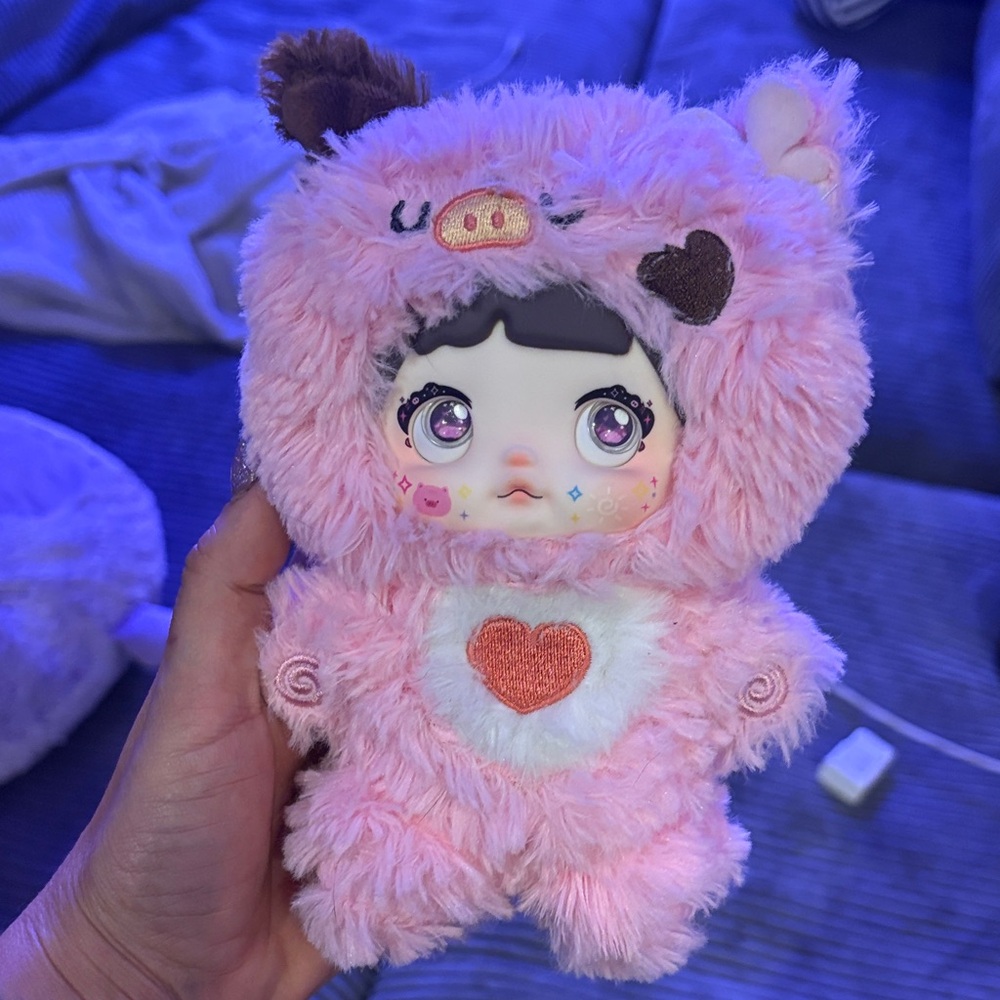 Adorable pig NOMMI w 3 different eye settings piggie!!!!  Pink Plush Doll